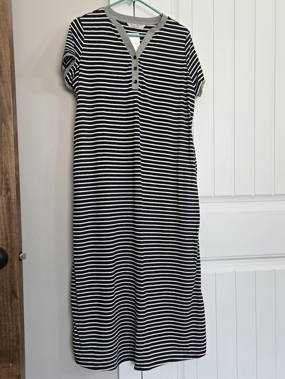 Striped Short-Sleeve Midi Dress in Black and White